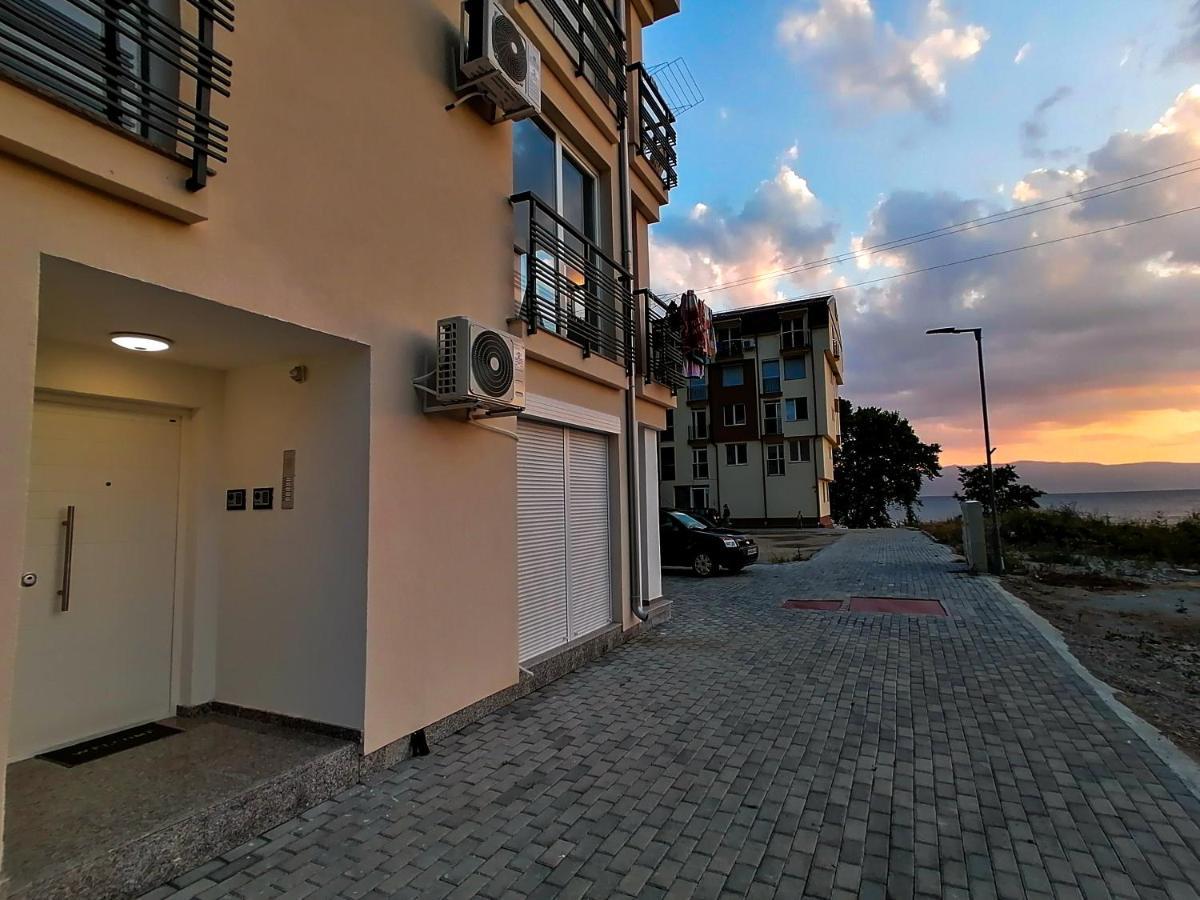 אוהריד Apartment Ema מראה חיצוני תמונה