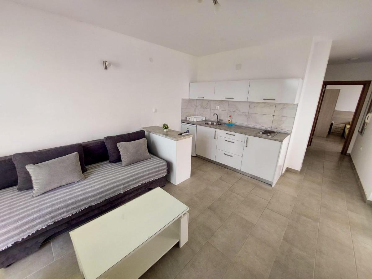 אוהריד Apartment Ema מראה חיצוני תמונה