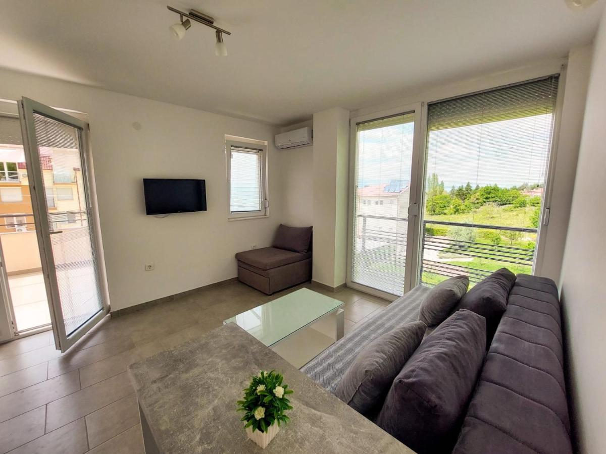 אוהריד Apartment Ema מראה חיצוני תמונה